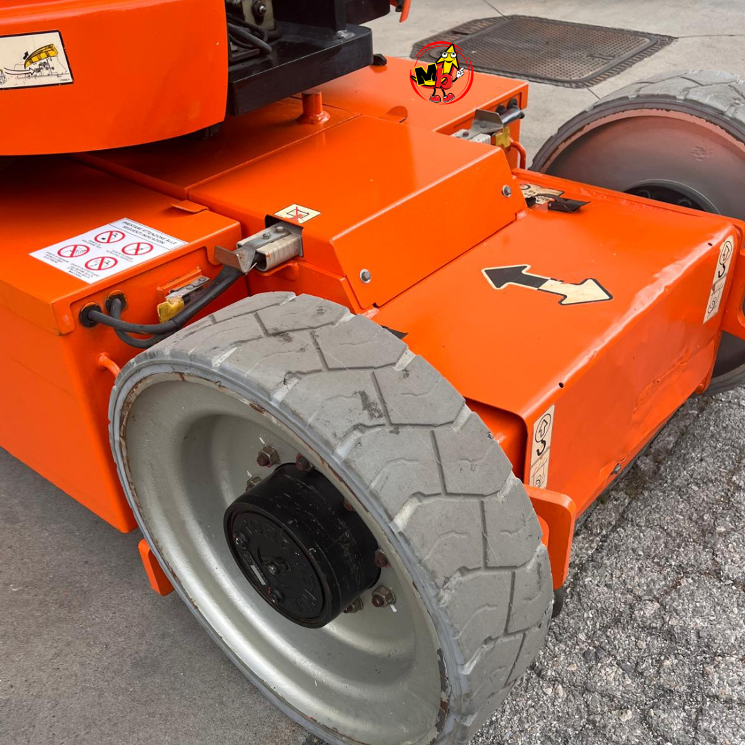Elevador de tijera JLG 300 ideal para interior y exterior