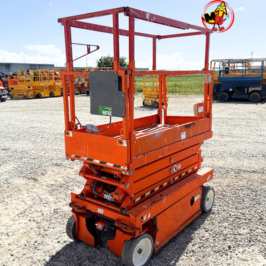 Plataforma compacta Skyjack 3219 para trabajos en interiores con pasillos estrechos