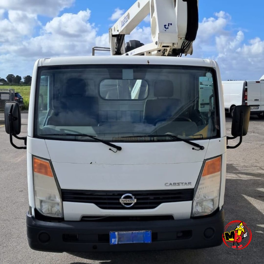 Máquina elevadora Oil & Steel 189 lista para trabajos de mantenimiento