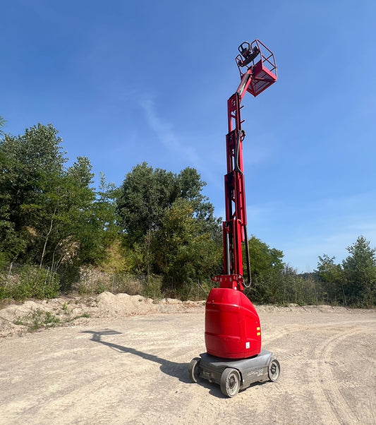 Plataforma elevadora vertical JLG Toucan 10 E año 2014 usada