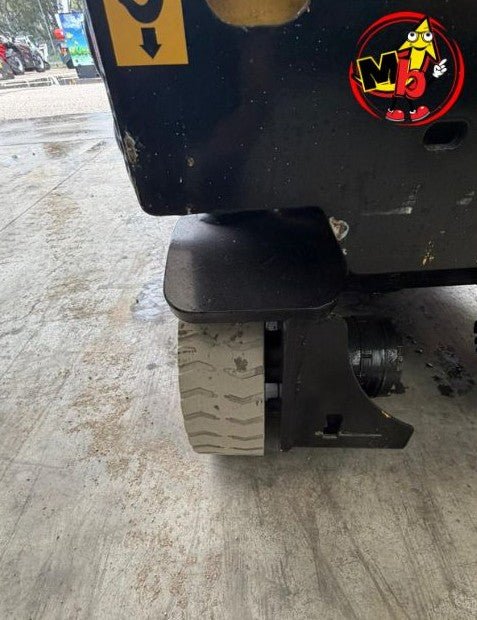 Detalle de las ruedas de la Airo Micra 600 para uso interior