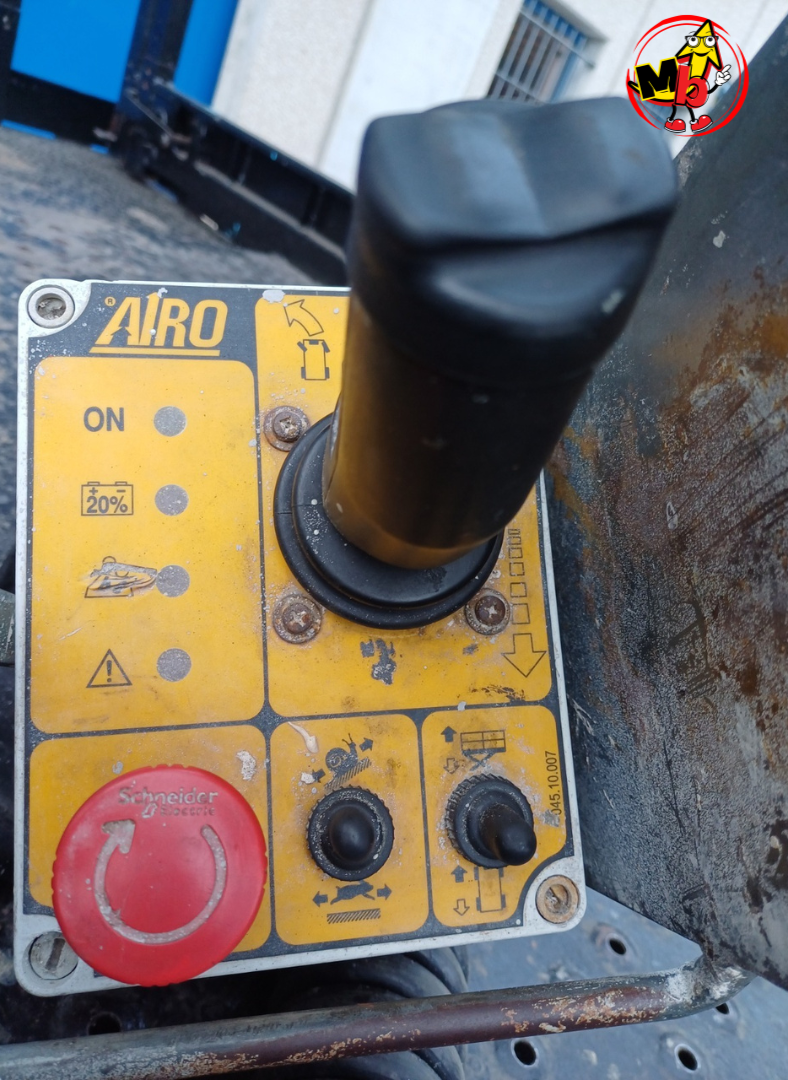 Detalle del sistema de control de la Airo X14 EW 2018