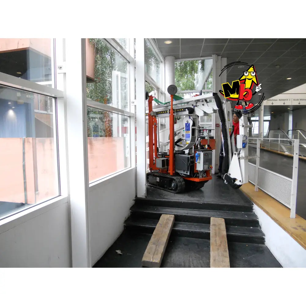 Araña EasyLift R160 compacta para espacios reducidos