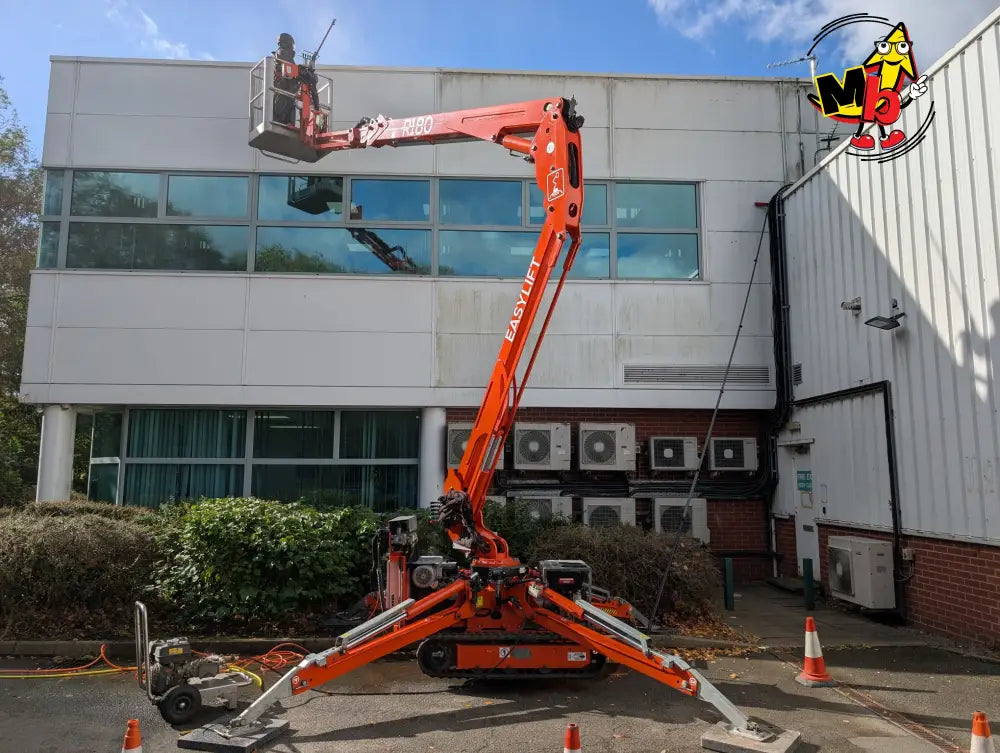 Plataforma elevadora EasyLift R180 cesta y controles operador