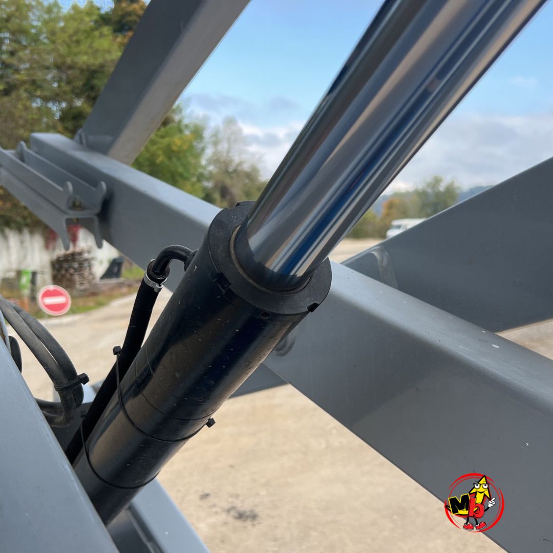 Plataforma Genie GS-2032 mostrando su pistón 