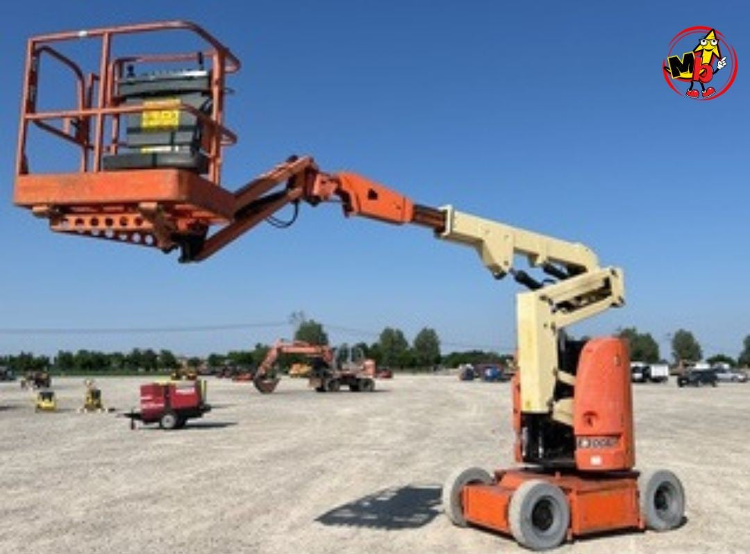 Plataforma elevadora eléctrica JLG E 300 para trabajos en altura en interiores, mantenimiento y construcción ligera