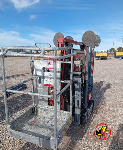 Elevador compacto semovente Picchio 1265 con alcance lateral 6,5 m