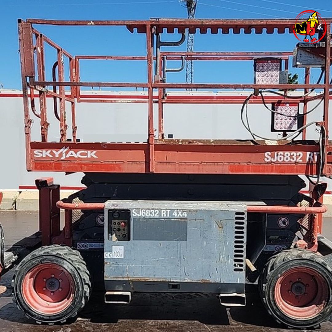 SkyJack SJ6832RT plataforma elevadora tijera todoterreno