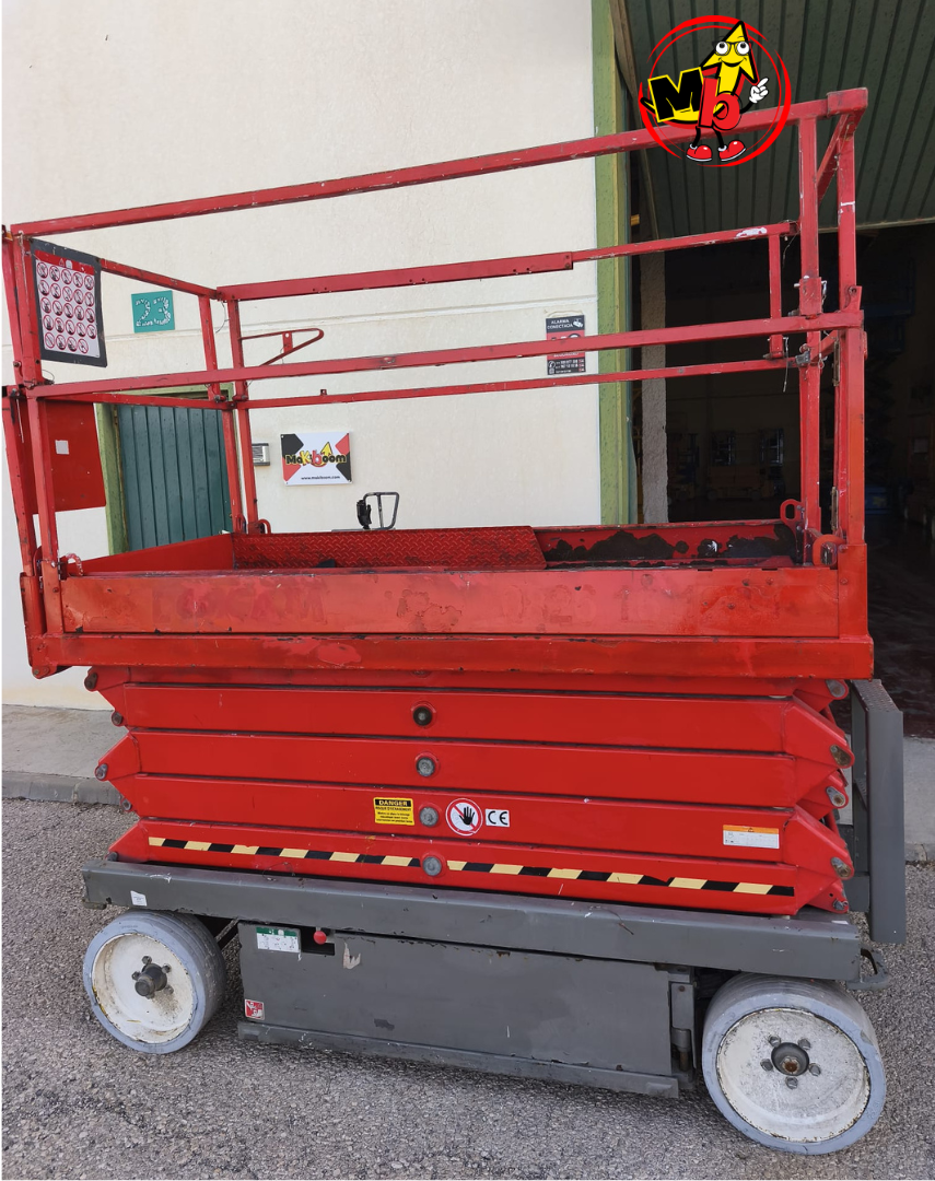 Vista frontal Skyjack SJ4632